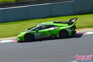 ランボルギーニ スーパートロフェオ モータースポーツ 鈴鹿サーキット