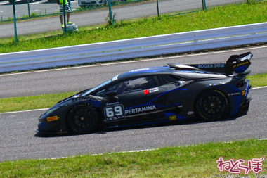 ランボルギーニ スーパートロフェオ モータースポーツ 鈴鹿サーキット