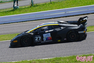 ランボルギーニ スーパートロフェオ モータースポーツ 鈴鹿サーキット