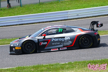 ランボルギーニ スーパートロフェオ モータースポーツ 鈴鹿サーキット