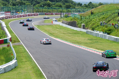 ランボルギーニ スーパートロフェオ モータースポーツ 鈴鹿サーキット