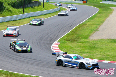 ランボルギーニ スーパートロフェオ モータースポーツ 鈴鹿サーキット