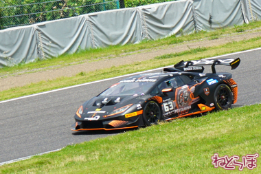 ランボルギーニ スーパートロフェオ モータースポーツ 鈴鹿サーキット