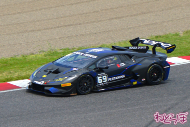 ランボルギーニ スーパートロフェオ モータースポーツ 鈴鹿サーキット
