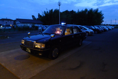 タクシー　三和交通　黒