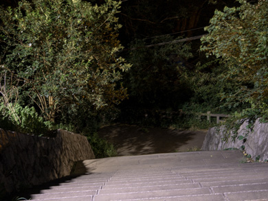 心霊　写真　タクシー　三和交通　階段