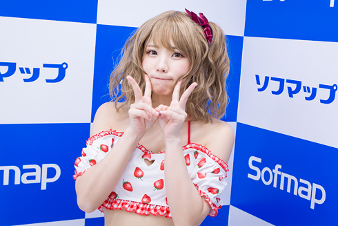 えなこ コスプレイヤー 週刊ヤングジャンプ グラビア 発売イベント