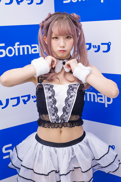 えなこ コスプレイヤー 週刊ヤングジャンプ グラビア 発売イベント