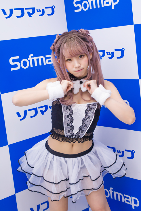 えなこ コスプレイヤー 週刊ヤングジャンプ グラビア 発売イベント