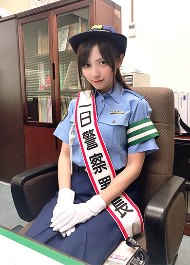 桃月なしこ コスプレイヤー 現役ナース 一日署長 千種警察署