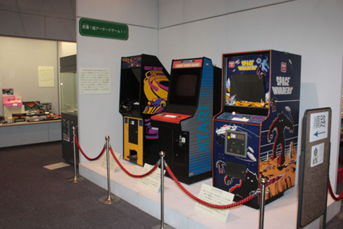 スタンドアップ筐体