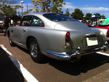 ボンドカー レゴ アストンマーティンDB5