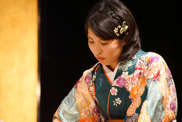 女流棋士の知と美