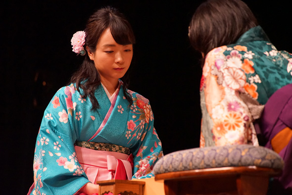 女流棋士の知と美