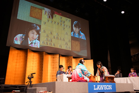 女流棋士の知と美