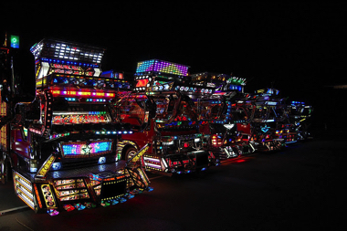 泡トラ デコトラ 鈴鹿