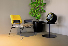 ピレリタイヤ F1 スピーカー Bluetooth