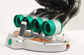 カッコイイ エキゾーストパイプ iPhoneスタンド