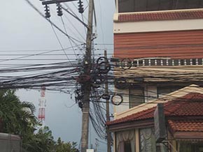 プーケットの電線