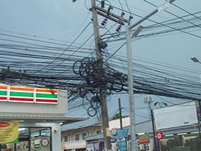 プーケットの電線