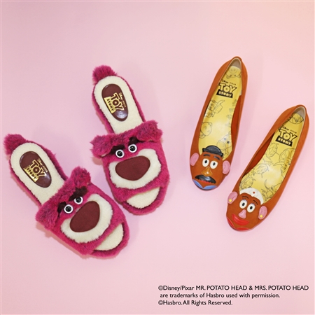 ウッディとバズがそのまま靴になったよ！　「トイ・ストーリー」キャラをあしらった靴シリーズが登場