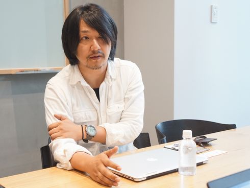 LINEマンガ　ビジネスモデル　取材　LINEコミックス　サブスクリプション　広告