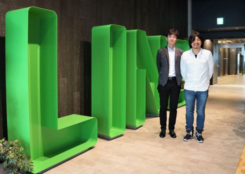 LINEマンガ　ビジネスモデル　取材　LINEコミックス　サブスクリプション　広告