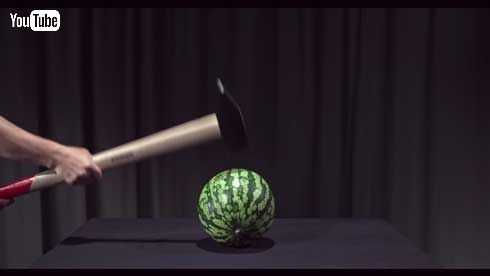 世界一スッキリしない動画 YouTube イライラ スイカ プリン ハンマー