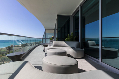 パガーニ ゾンダR スーパーカー インテリア 室内 壁