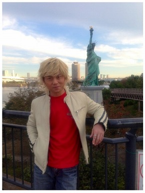 的場浩司 金髪 黒髪 ヘアスタイル 髪形 こわもて