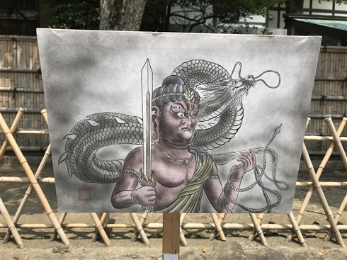 「鎌倉ぼんぼり祭2018」で庵野秀明監督のぼんぼりが一時的に撤去されるハプニングも、無事復活　「2020・21・22」という謎の文字列