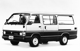 3代目「ハイエース ロングバン」