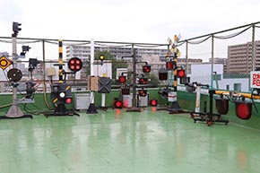東邦電機工業の社屋屋上はこんな夢のような場所！　長期間屋外動作テストを行っている