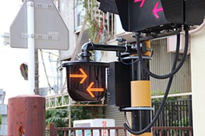 こちらは両面形の列車進行方向指示器 eco1