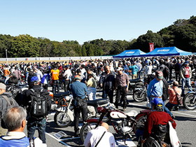 歴史車両デモ走行見学会