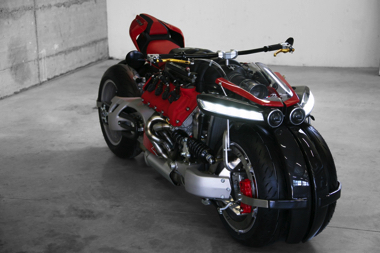 ラザレス LM847 バイク 四輪 マセラティ