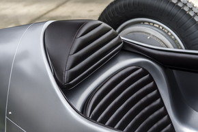 インフィニティ プロトタイプ EV