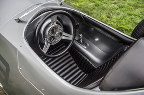 インフィニティ プロトタイプ EV