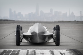 インフィニティ プロトタイプ EV