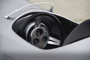 インフィニティ プロトタイプ EV