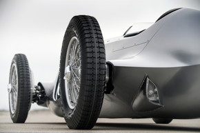 インフィニティ プロトタイプ EV