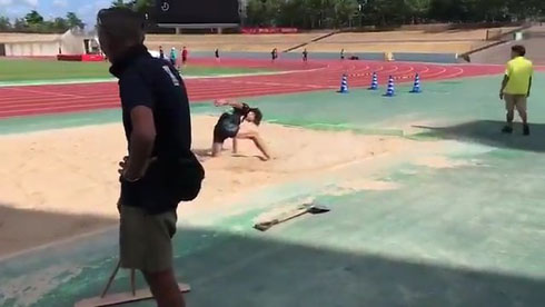 スーパーヒーロー着地