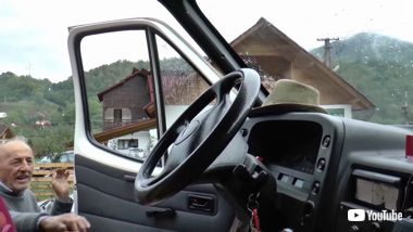 トロッコ ミニバン フォード ルーマニア 魔改造