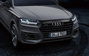 アウディ 限定 Q7