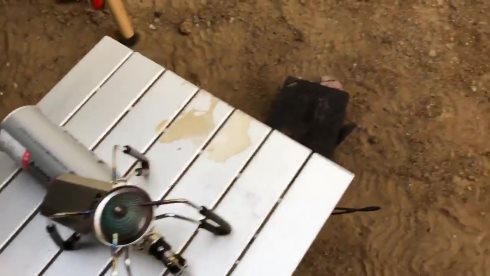 肉 キャンプ 地面 落とす 除草剤