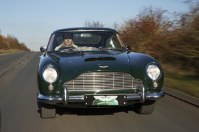 アストンマーティン DB5 ボンドカー