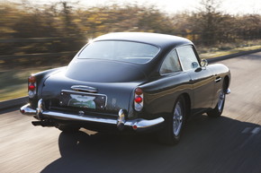 アストンマーティン DB5 ボンドカー