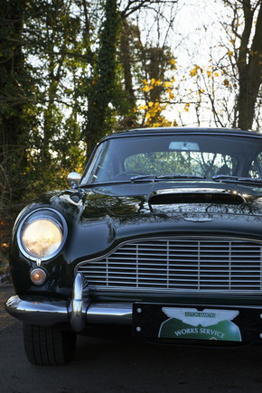 アストンマーティン DB5 ボンドカー