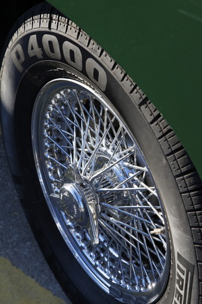 アストンマーティン DB5 ボンドカー