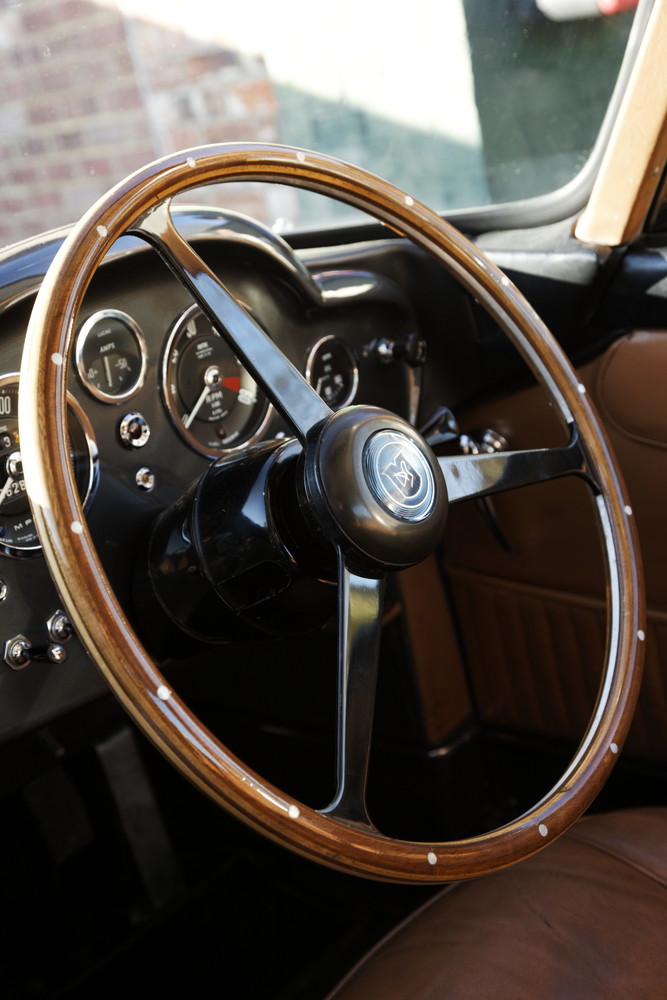 ボンドカー「DB5」